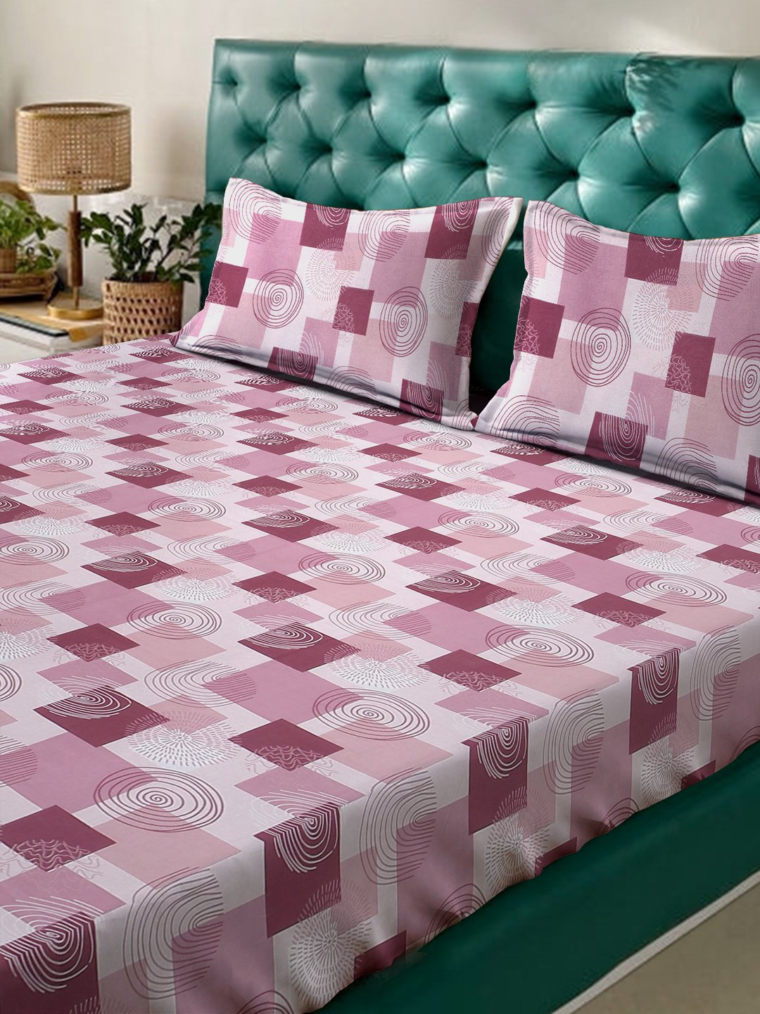 Pink Geometric 400 TC Pure Cotton Fitted Double Bedsheet with 2 Pillow Covers