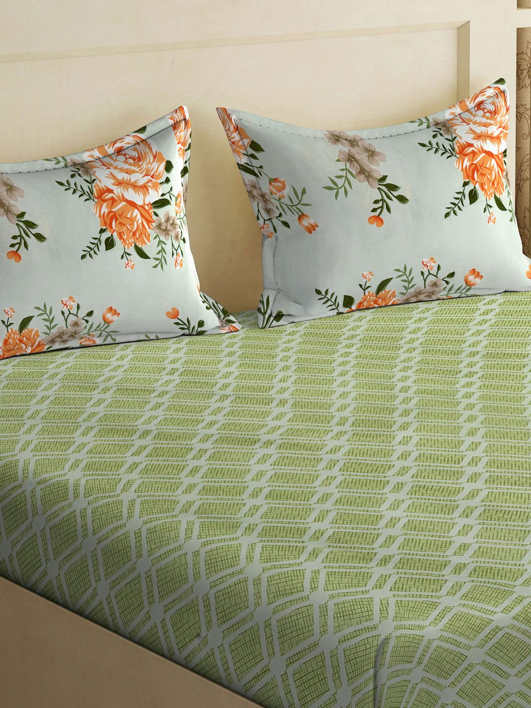 Klotthe Green Geometric 300 TC Cotton Blend Double Bedsheet with 2 Pillow Covers