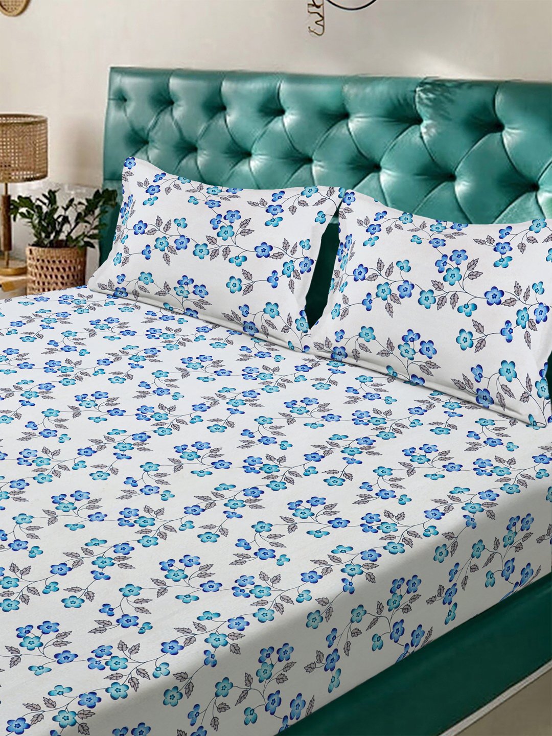 White Floral 300 TC Cotton Blend Double Bedsheet with 2 Pillow Covers