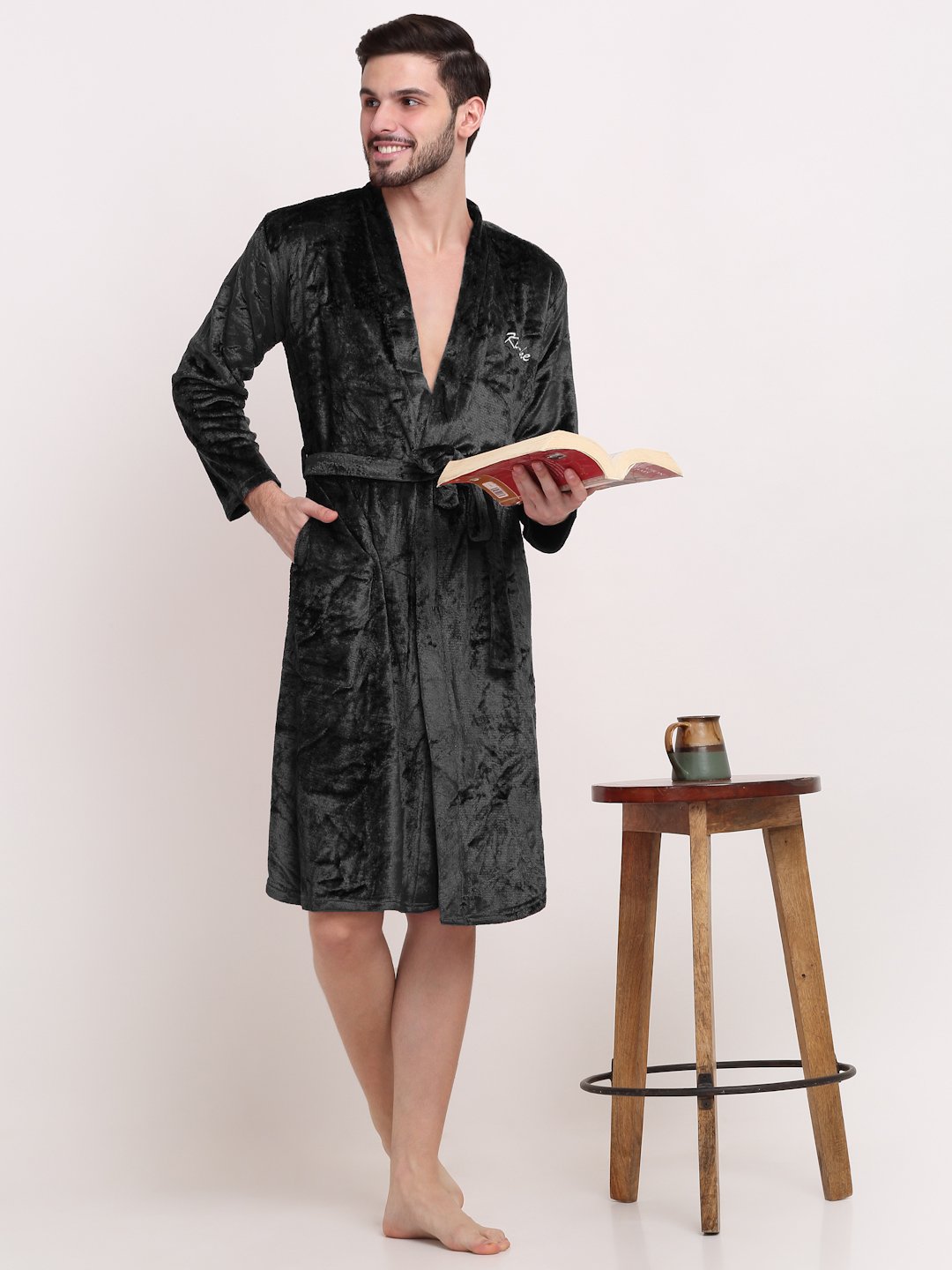 Men Black Solid Wool Bath Robe With Belt