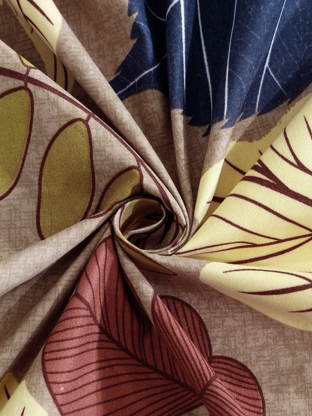 Brown Floral 300 TC Cotton Blend Fitted Double Bedsheet in Book Fold Packing