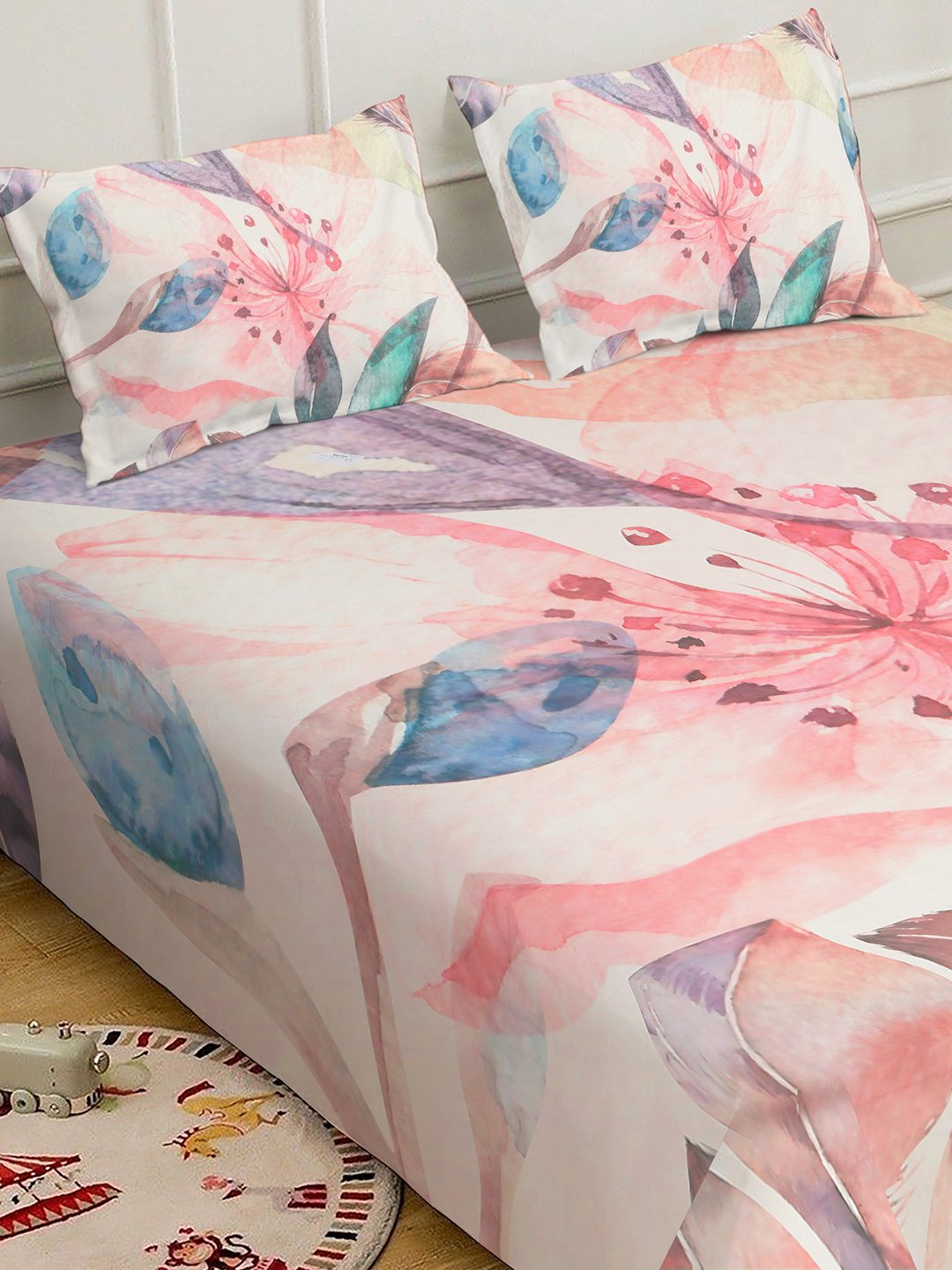 White 7D Floral Printed Cotton Blend Double Bedsheet with 2 Pillow Covers