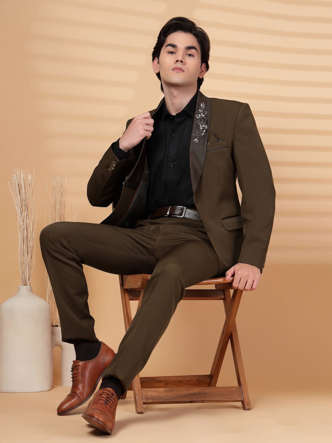 Brown Solid Embroidery Single-Breasted Two-Piece Party Suit