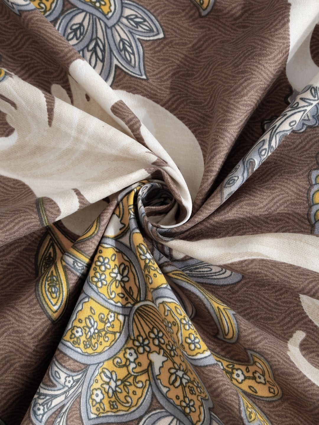 Brown Floral 300 TC Cotton Blend Single Bedsheet Set in Book Fold Packing