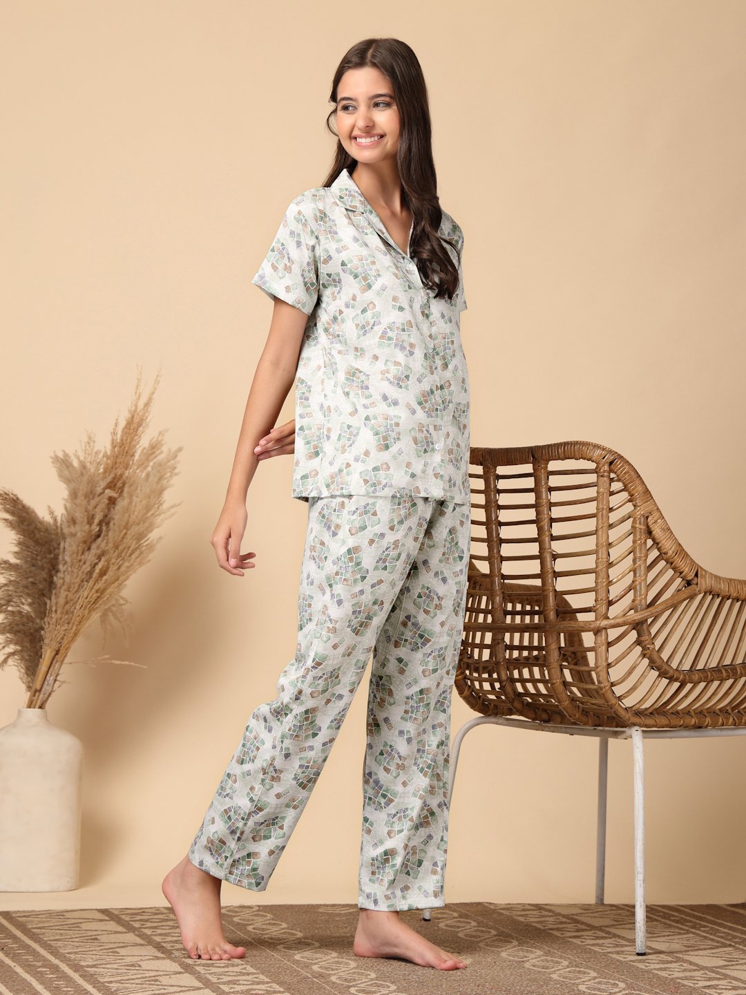 Green Geometric Cotton Blend Women Night Suit