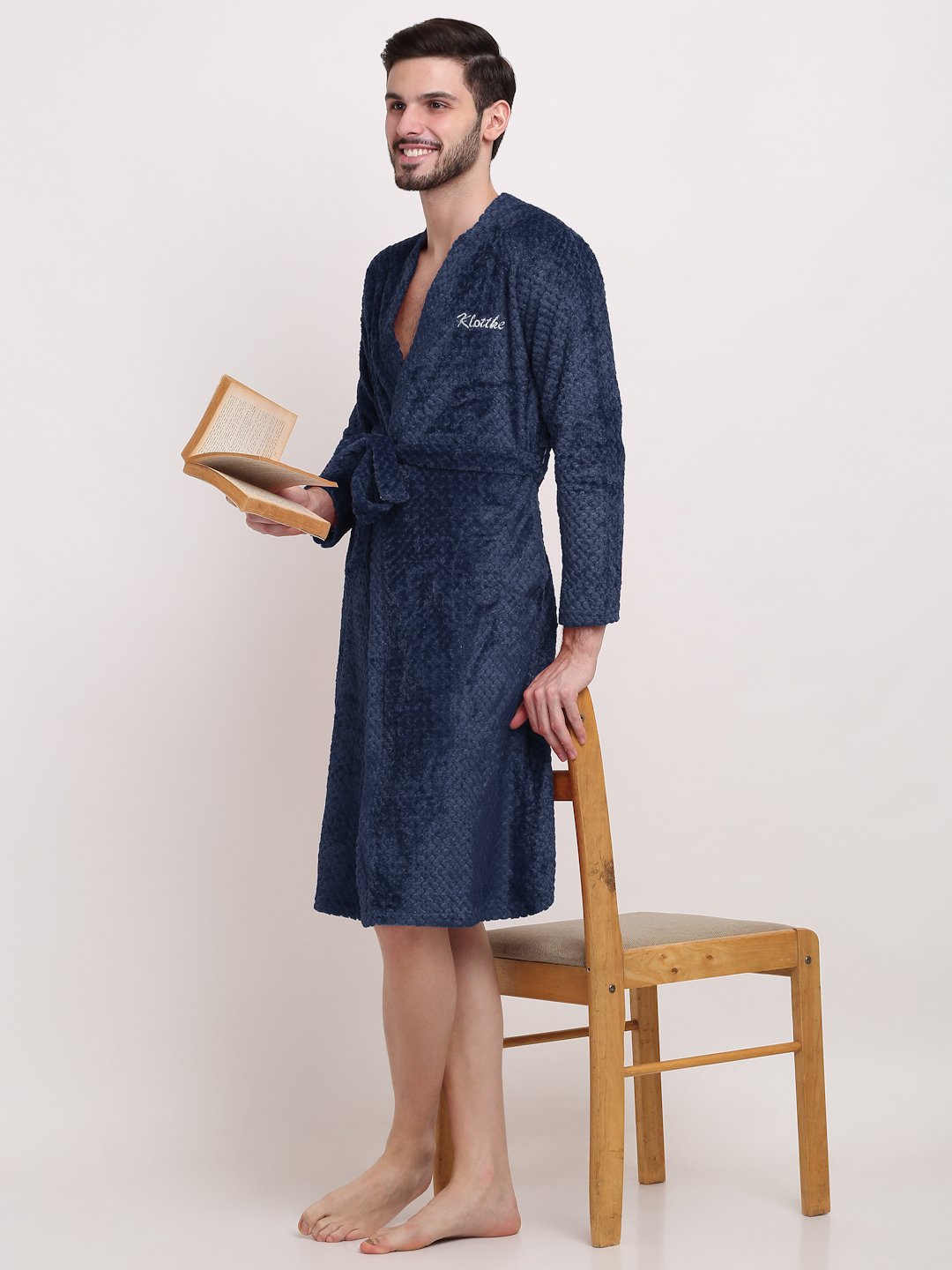 Men NavyBlue Self Design Wool Bath Robe With Belt