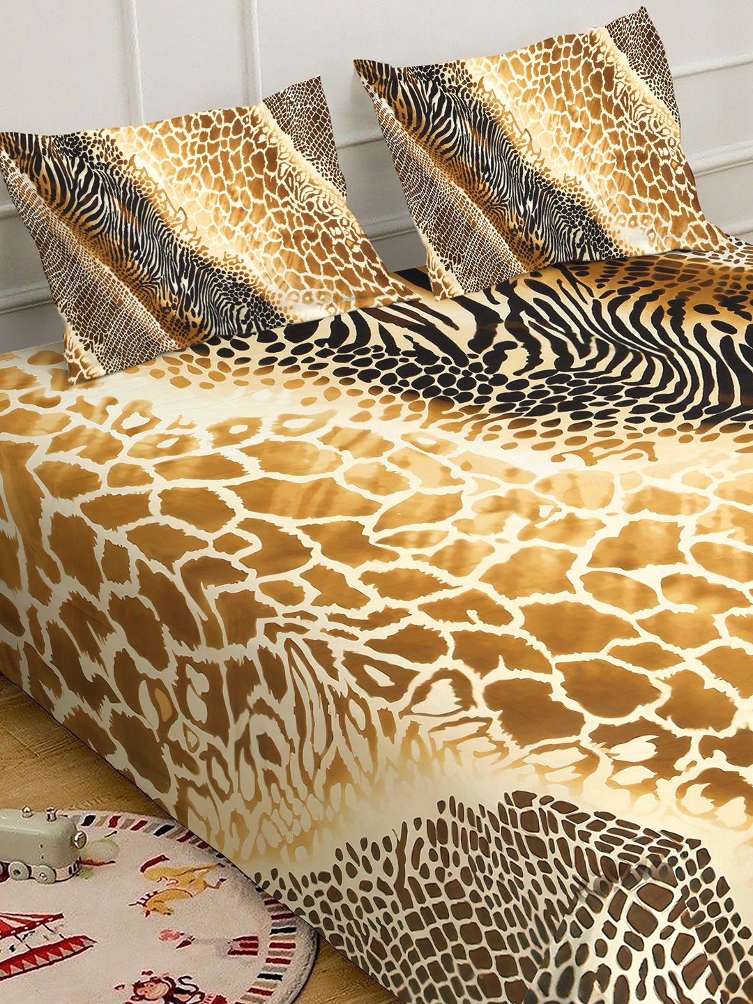 Brown 7D Geometric Printed Fitted Cotton Blend Double Bedsheet with 2 Pillow Covers