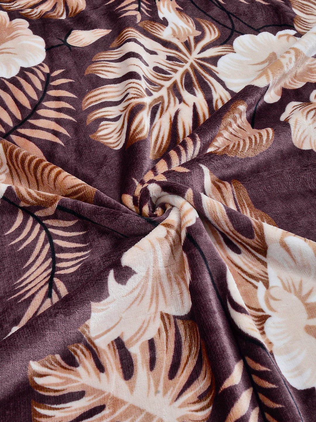 Brown Floral Super King Woolen Double Bedsheet with 2 Pillow Covers