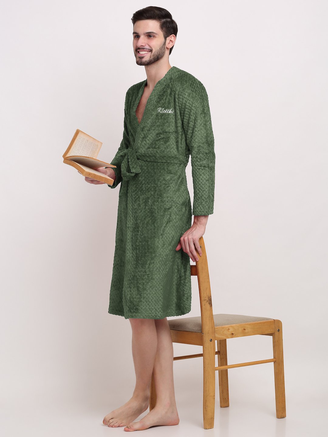 Men Green Self Design Wool Bath Robe With Belt