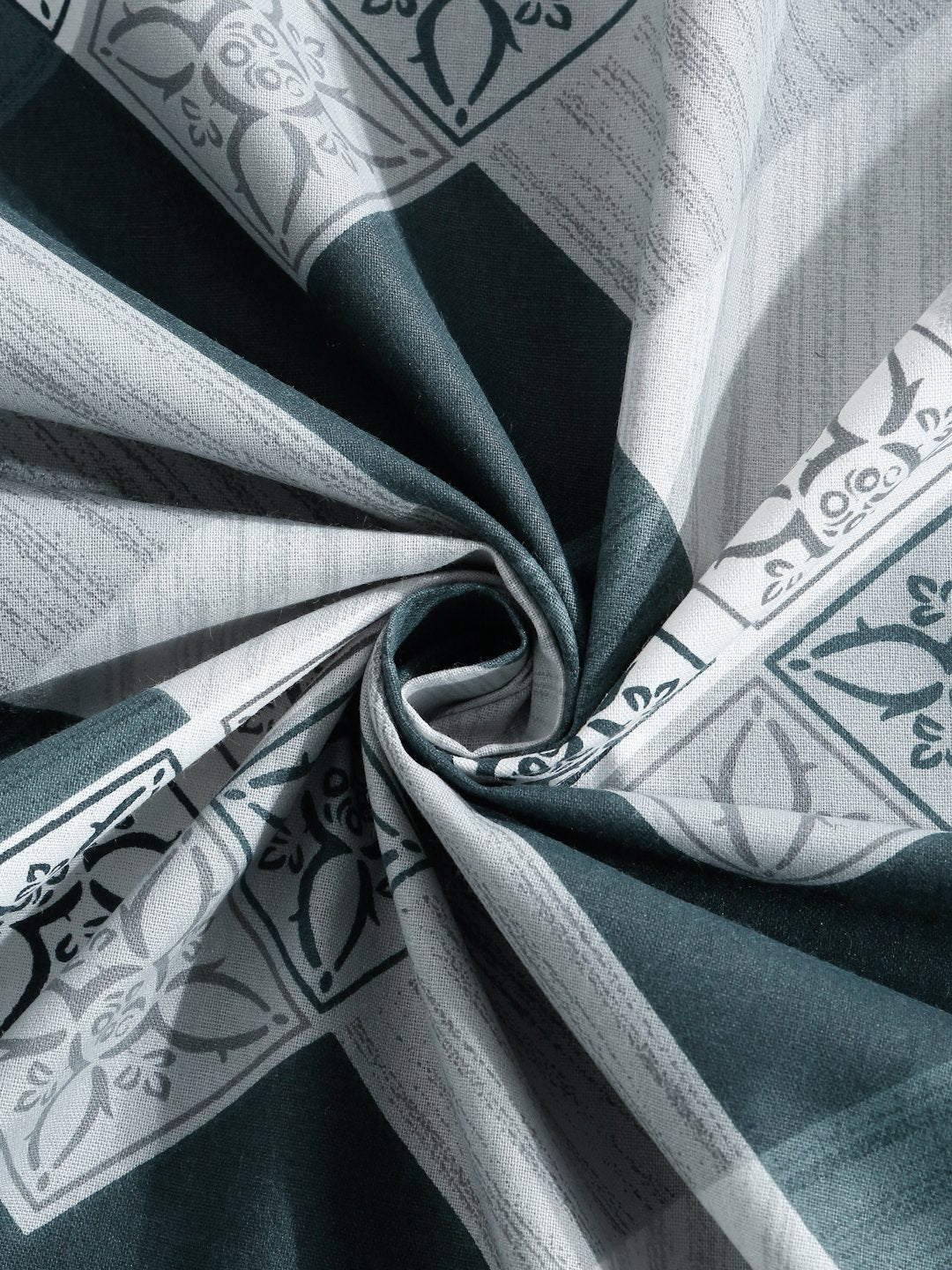 Green Geometric 400 TC Pure Cotton Super King Fitted Double Bedsheet with 2 Pillow Covers