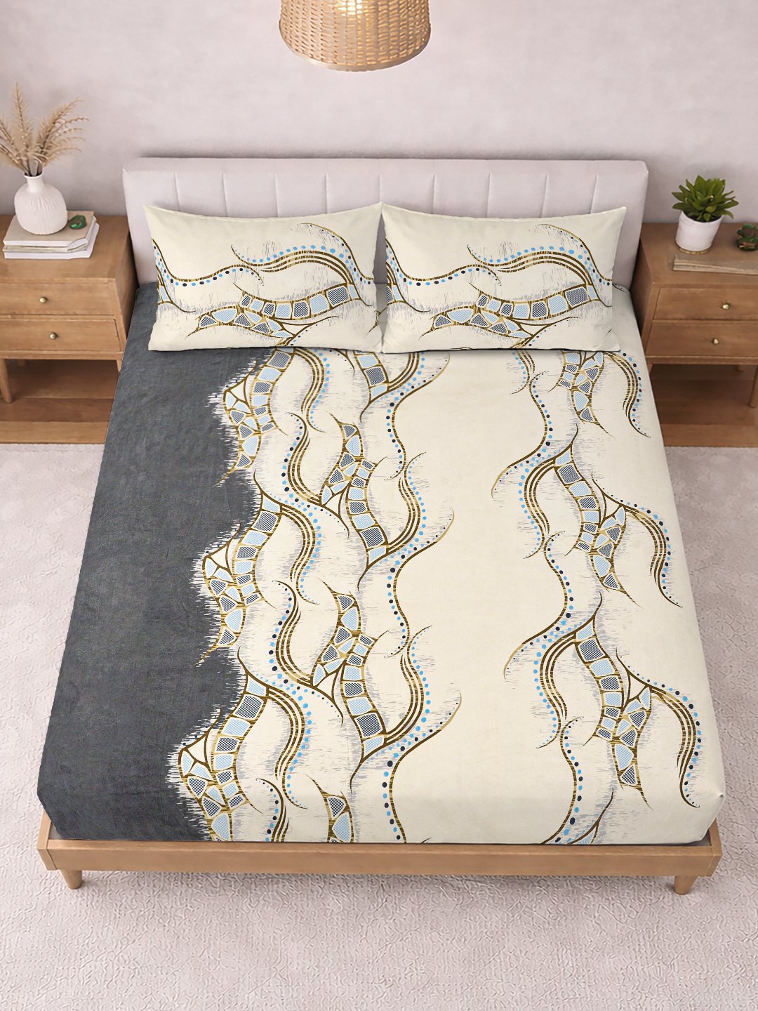 Cream Abstract Cotton Blend Double Bedsheet with 2 Pillow Covers
