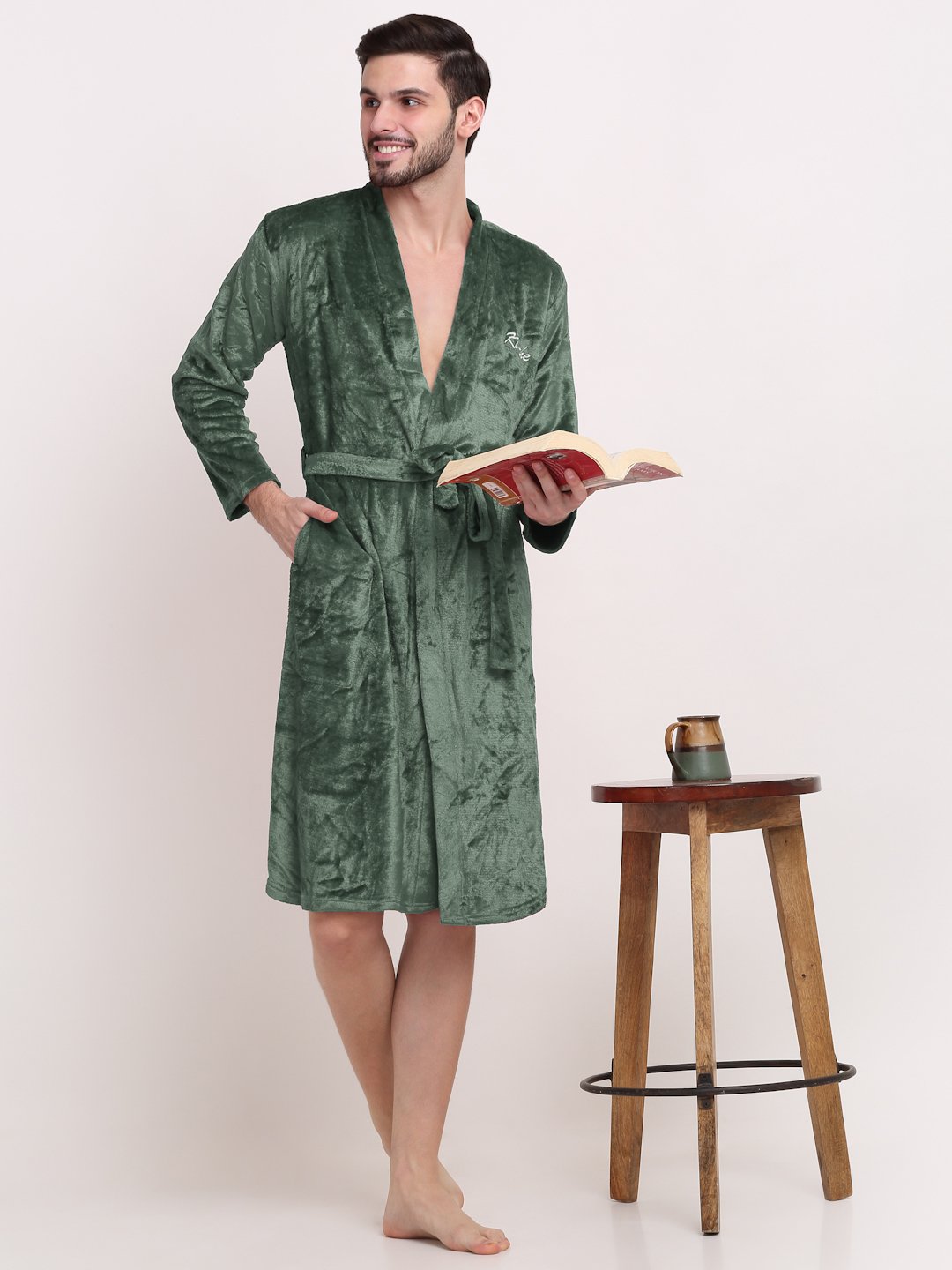 Men Green Solid Wool Bath Robe With Belt