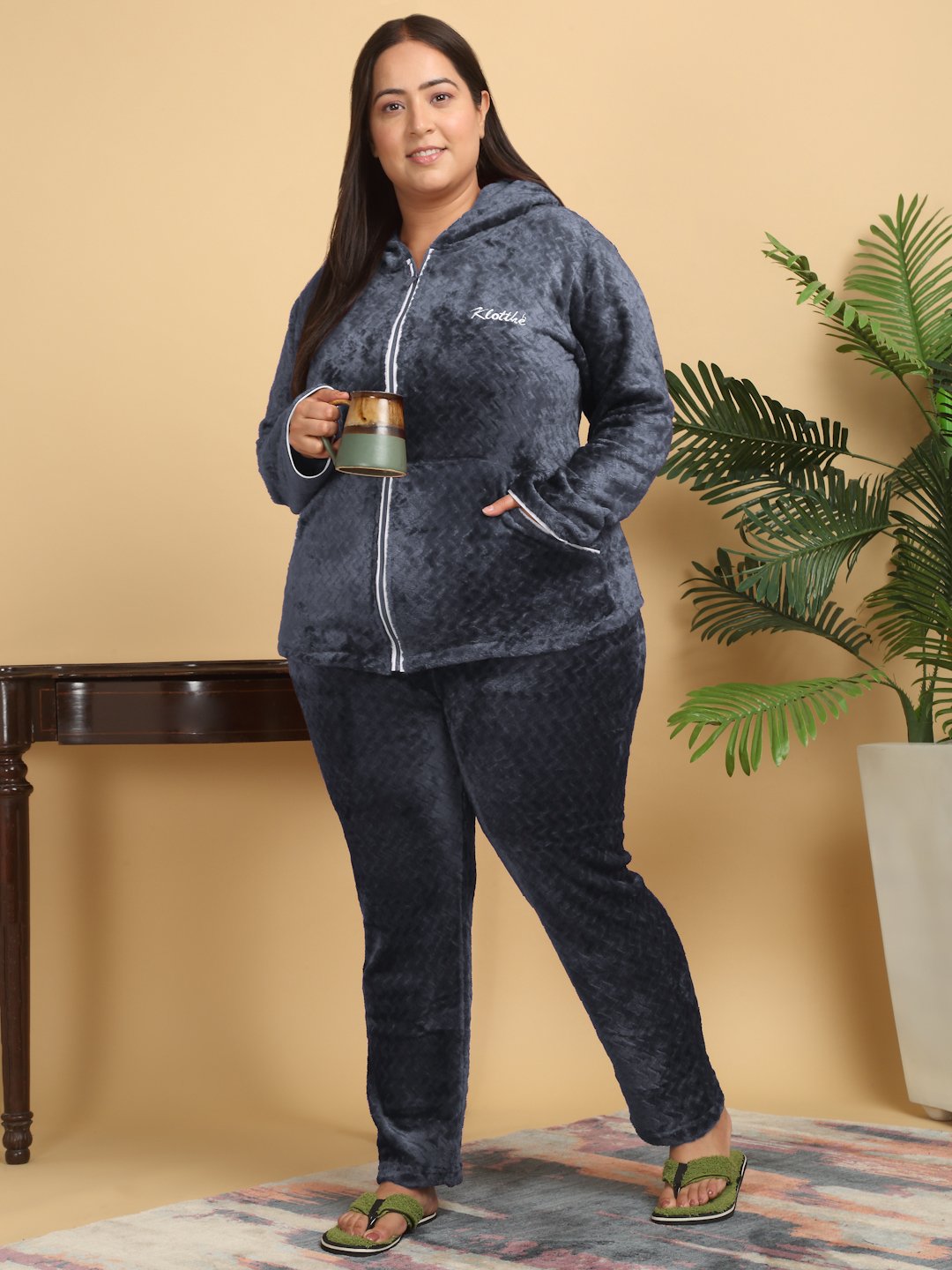 Women Grey Solid Hooded Woolen Night Suit