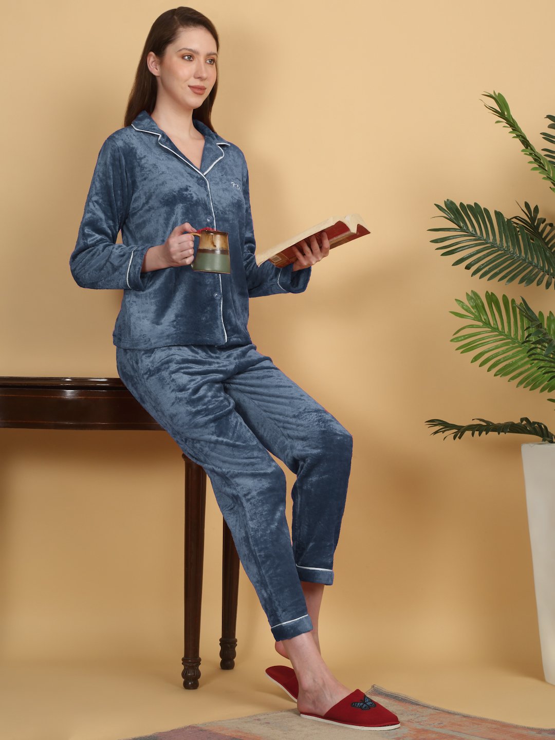 Klotthe Women Turquoise Solid Woolen Night Suit