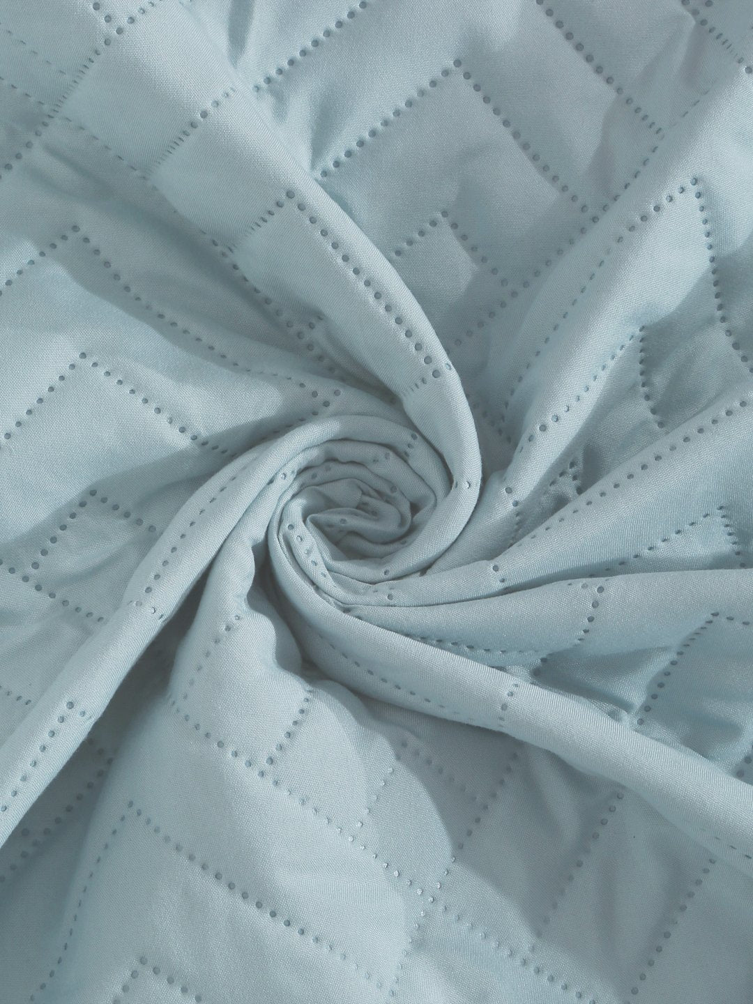 SkyBlue Geometric King Size Micro Fiber Filling Double Bedcover with 2 Pillow covers