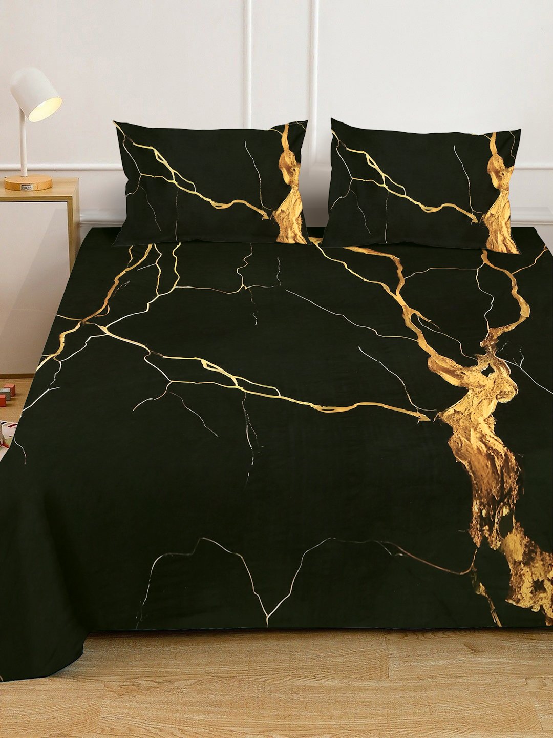 Black Digital Abstract Printed Cotton Blend Double Bedsheet with 2 Pillow Covers