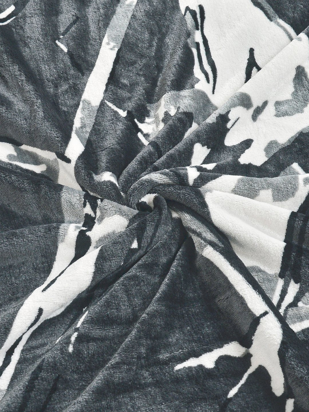 Grey Geometric Woolen Double Bedsheet with 2 Pillow Covers