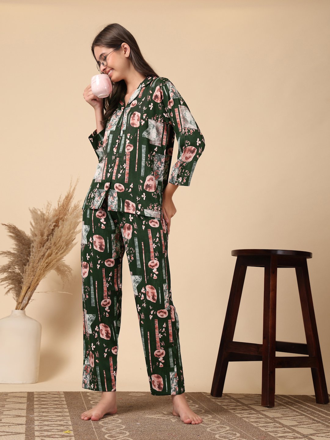 Green Geometric Cotton Blend Women Night Suit