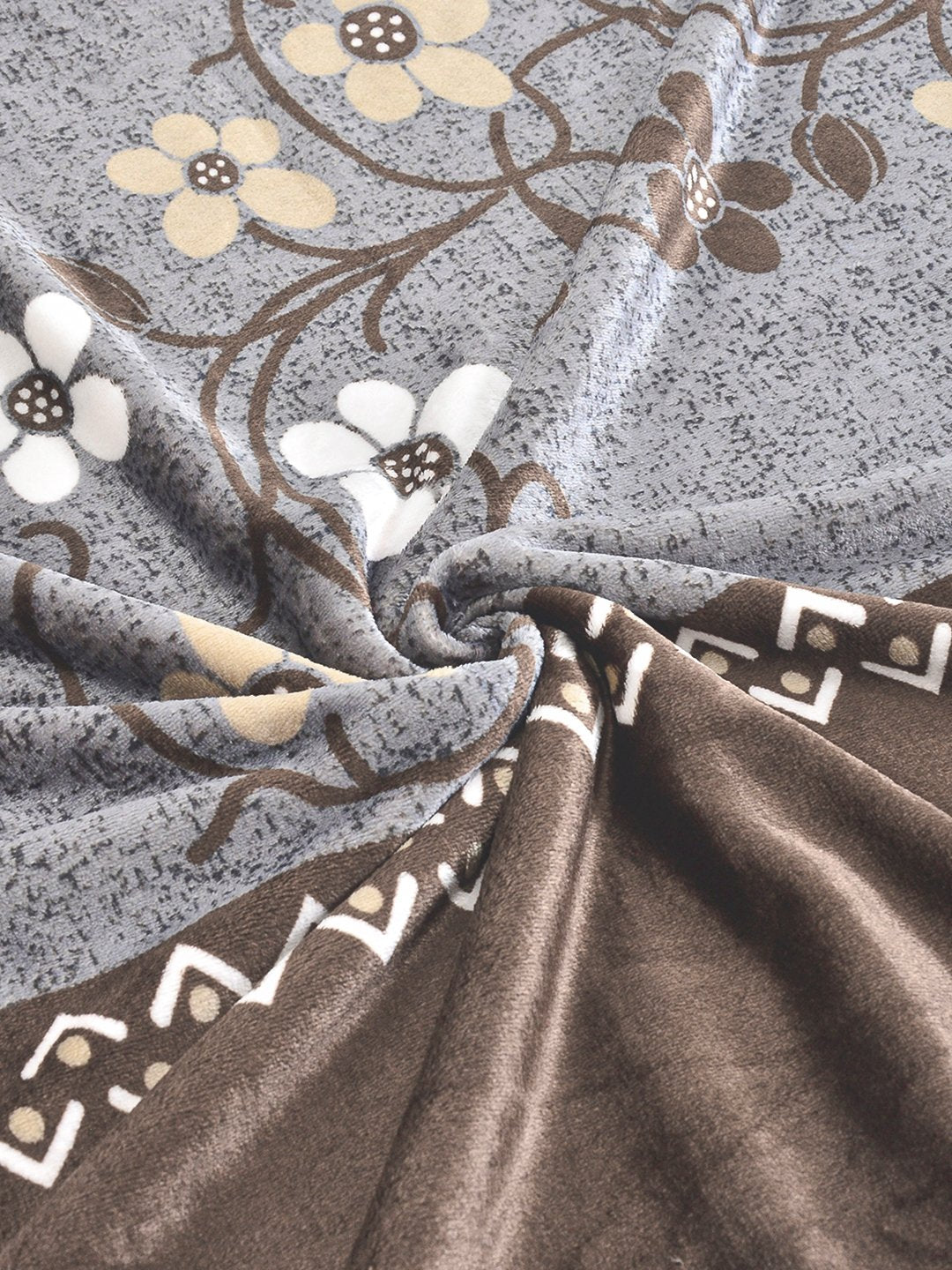 Brown Floral Fitted Woolen Fitted Double Bedsheet with 2 Pillow Covers