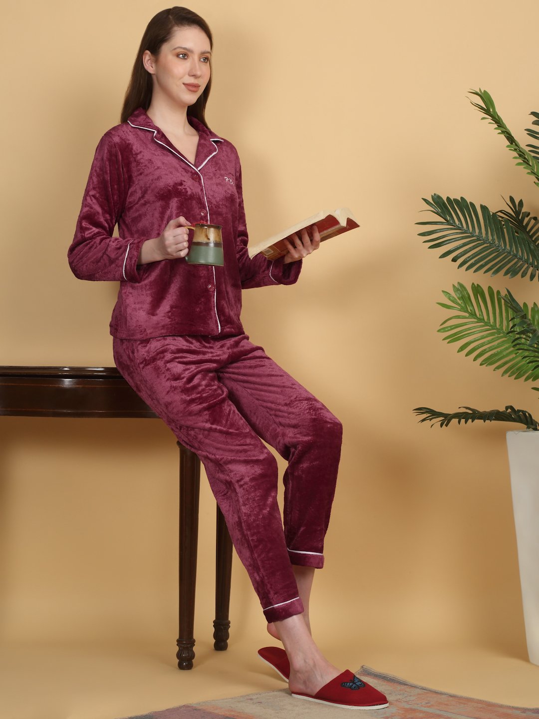 Klotthe Women Maroon Solid Woolen Night Suit