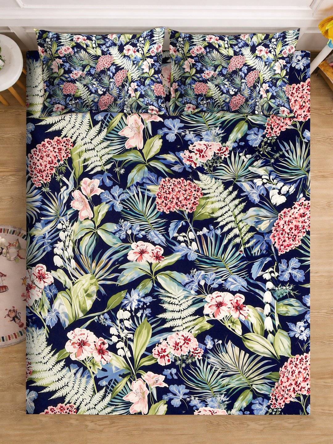 Blue Digital Floral Printed Cotton Blend Double Bedsheet with 2 Pillow Covers