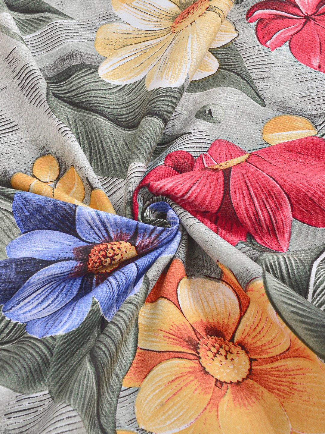 Green Floral 7D King Size Cotton Blend Double Bedsheet with 2 Pillow Covers