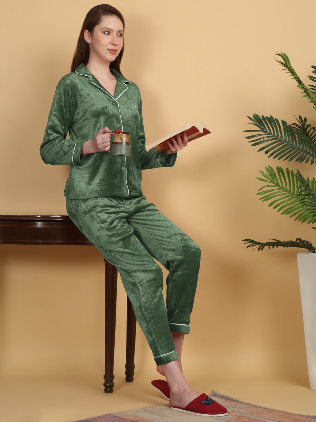 Klotthe Women Green Solid Woolen Night Suit