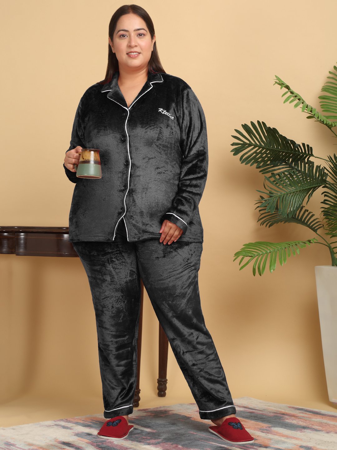 Women Black Solid Plus Size Woolen Night Suit