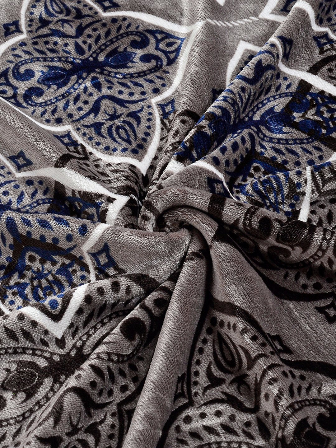 Brown Geometric Woolen Single Bedsheet with Pillow Cover