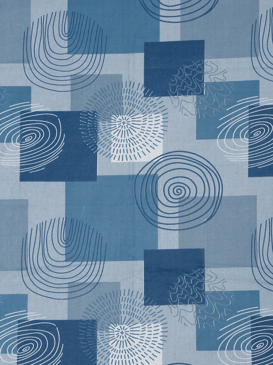 Blue Geometric 400 TC Pure Cotton Double Bedsheet with 2 Pillow Covers