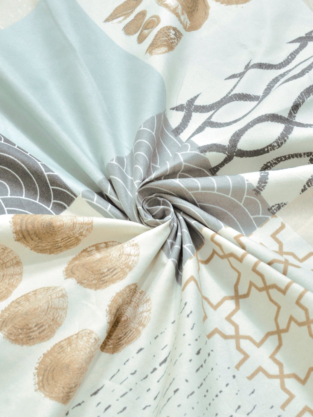 Multi Geometric Cotton Blend Double Bedsheet with 2 Pillow Covers