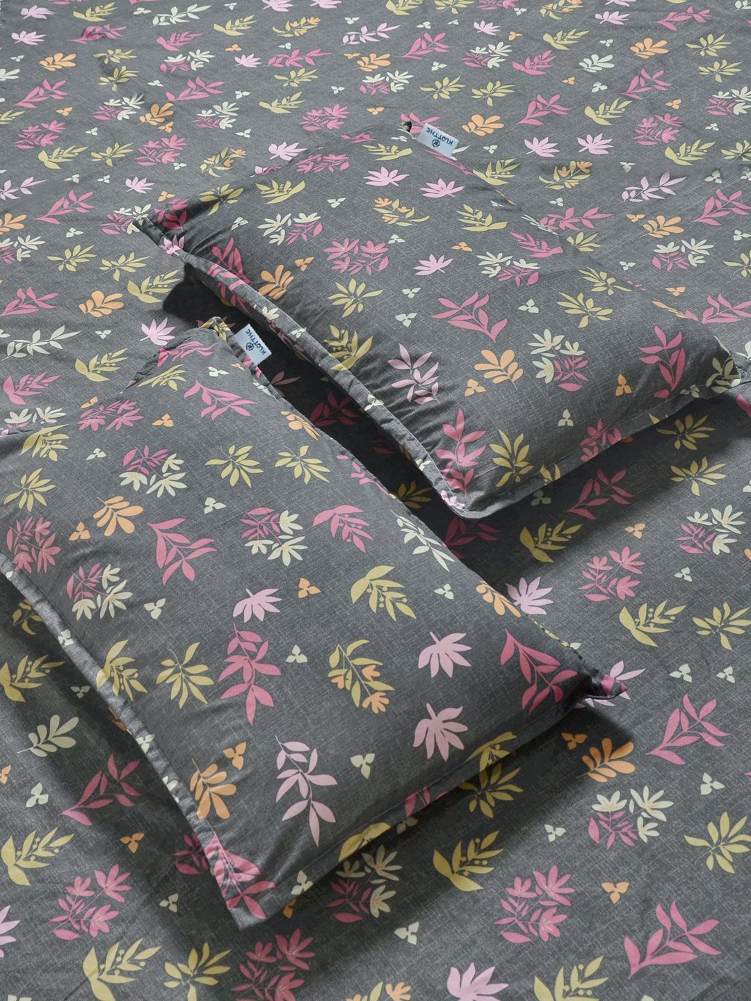 Grey Floral 300 TC Cotton Blend Double Bedsheet with 2 Pillow Covers