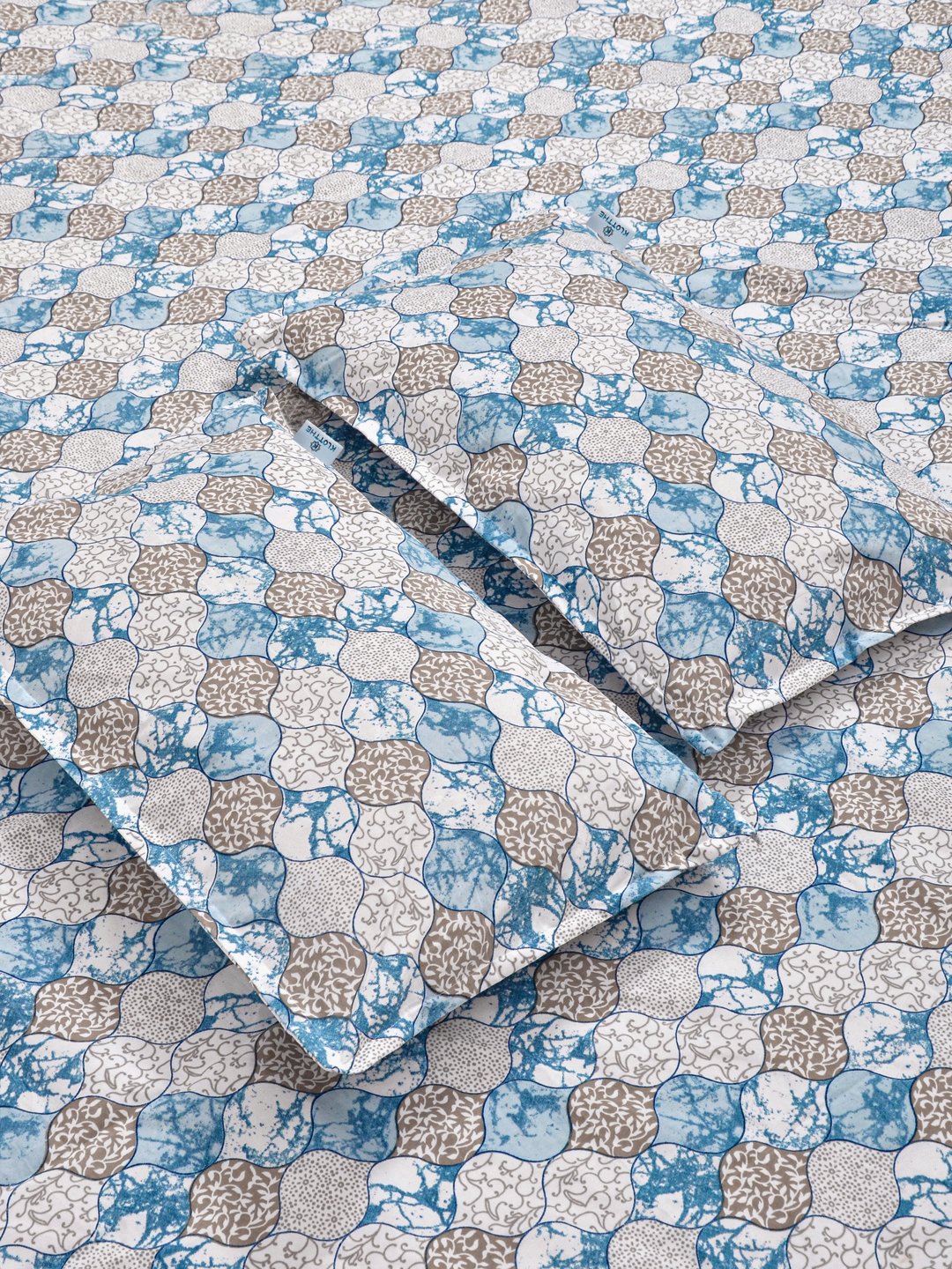 Blue Floral 300 TC Cotton Blend Fitted Double Bedsheet in Book Fold Packing