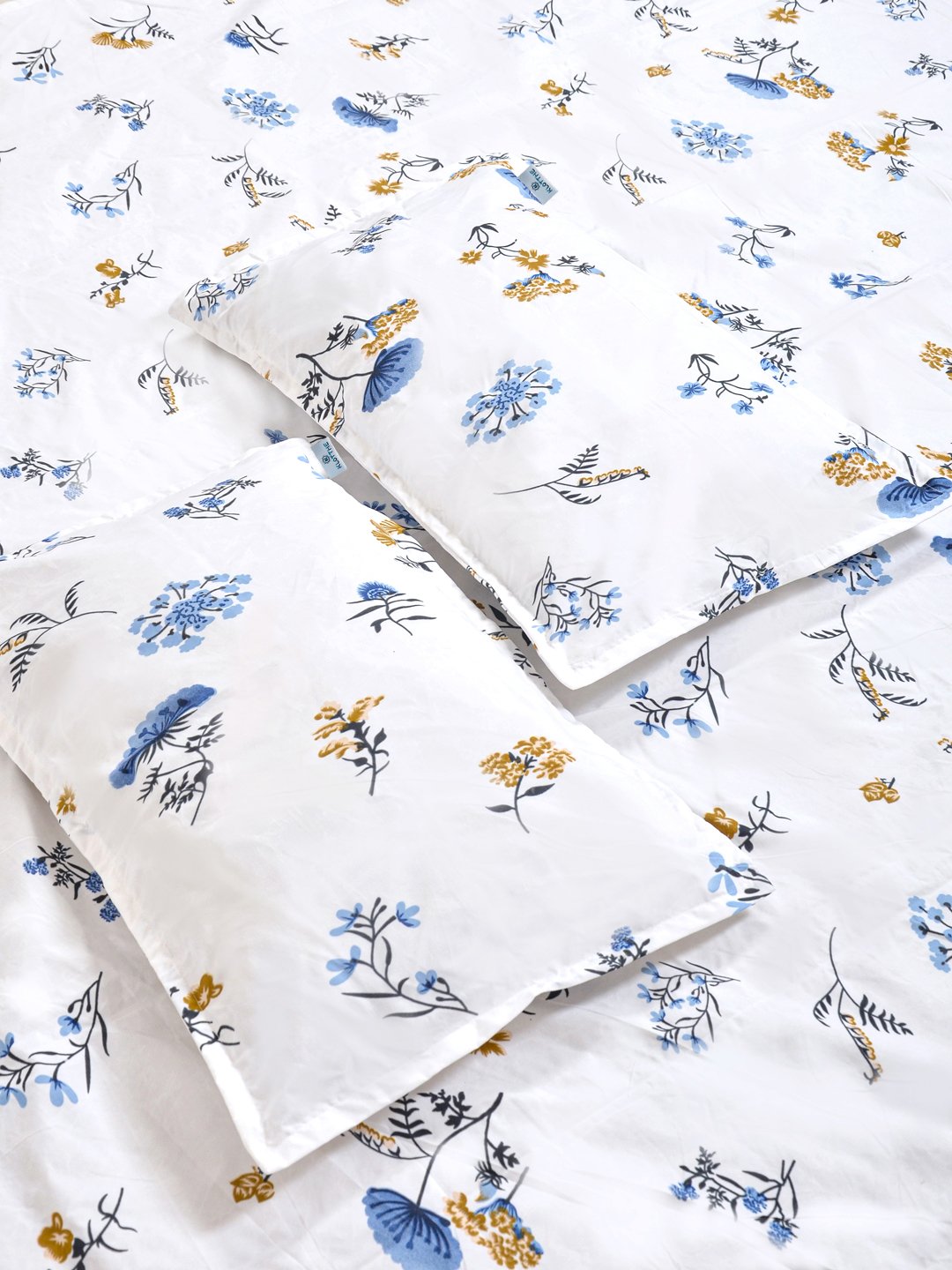 White Floral 300 TC Cotton Blend Double Bedsheet in Book Fold Packing