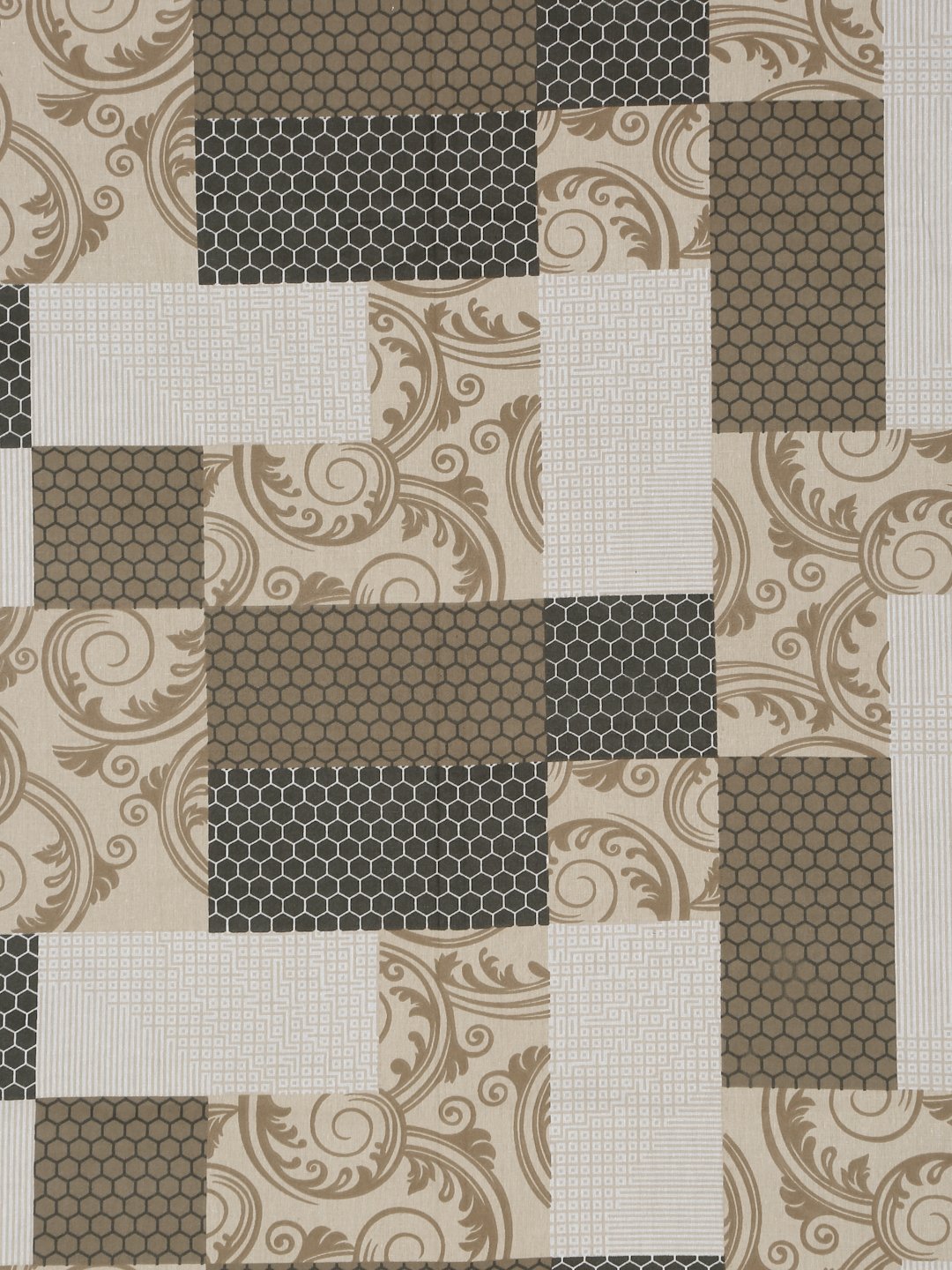 Multi Geometric 400 TC Pure Cotton Double Bedsheet with 2 Pillow Covers