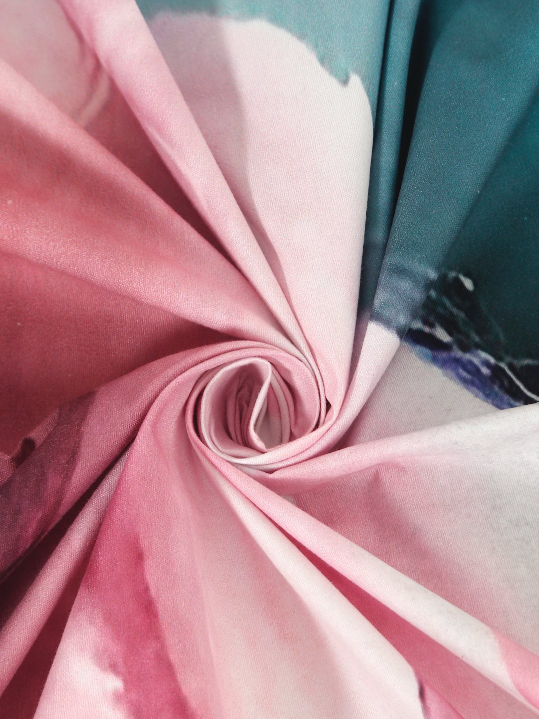 Purple 7D Floral Printed Cotton Blend Double Bedsheet with 2 Pillow Covers