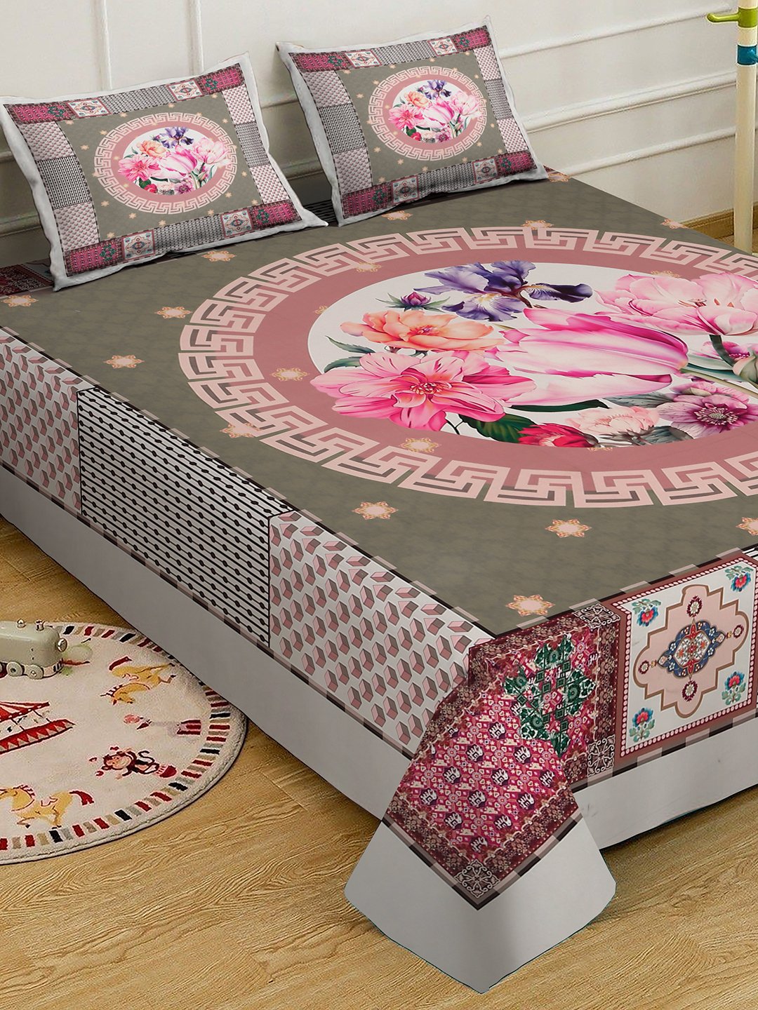 Multi Digital Floral Printed Cotton Blend Double Bedsheet with 2 Pillow Covers