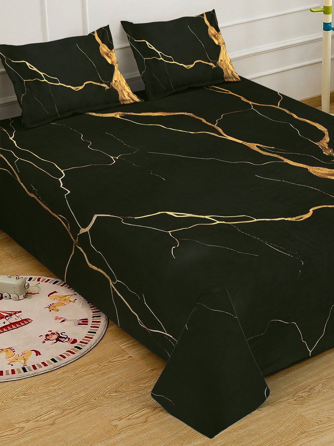 Black Digital Abstract Printed Cotton Blend Fitted Double Bedsheet with 2 Pillow Covers