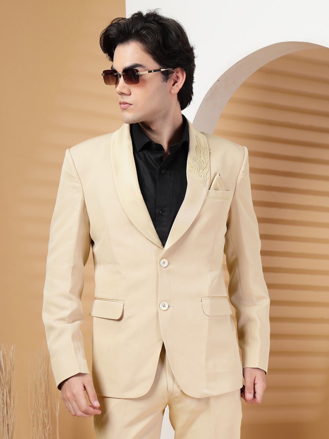 Cream Solid Embroidery Single-Breasted Two-Piece Party Suit