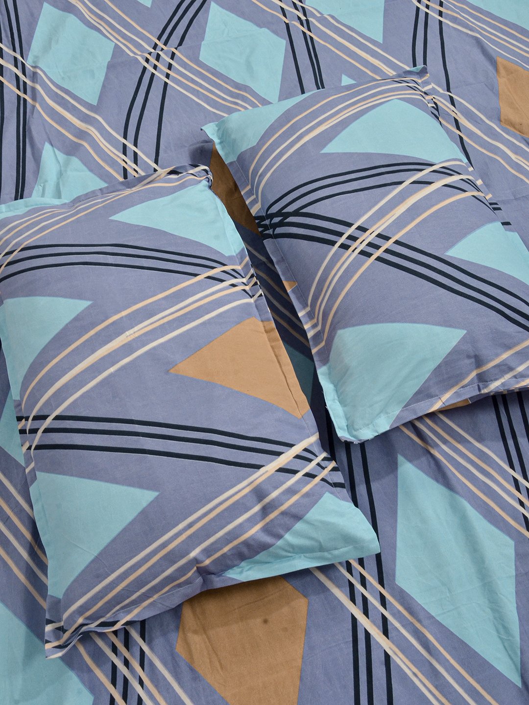 Multi Geometric 300 TC Cotton Blend Fitted Single Bedsheet with 2 Pillow Covers