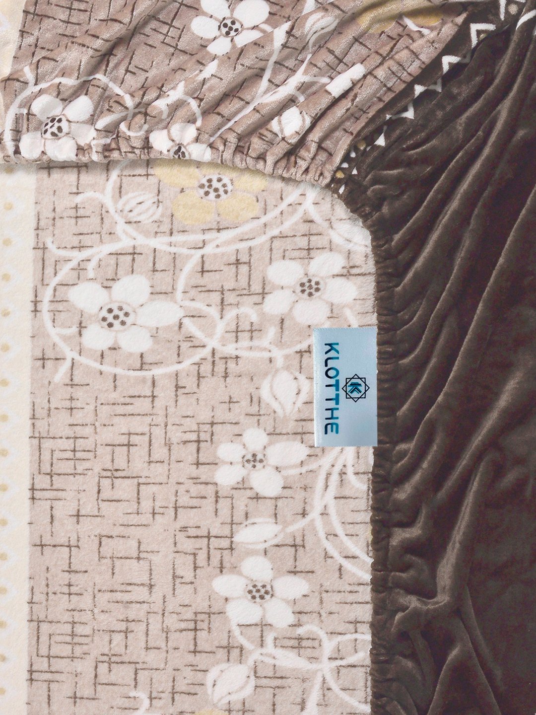 Brown Floral Fitted Woolen Fitted Double Bedsheet with 2 Pillow Covers