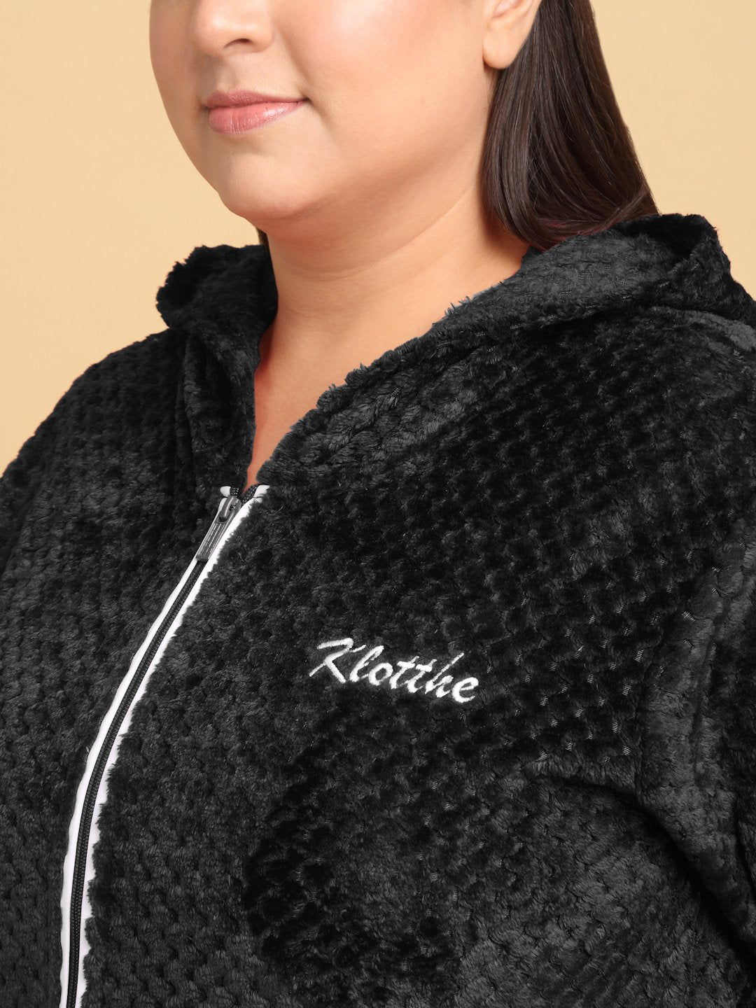 Women Black Solid Hooded Woolen Night Suit