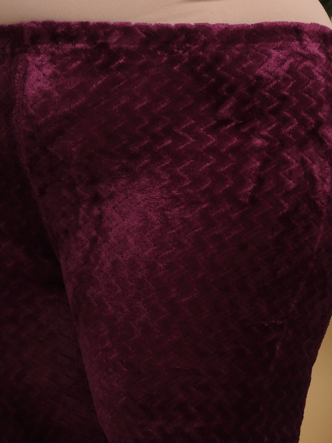 Women Maroon Solid Hooded Woolen Night Suit