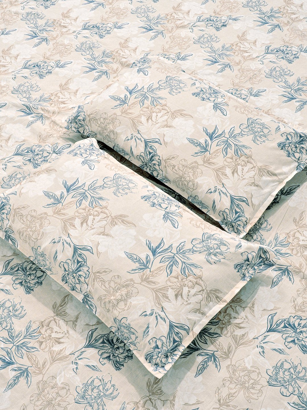 Cream Floral Cotton Blend Double Bedsheet with 2 Pillow Covers