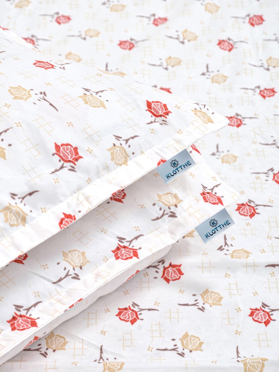 Cream Floral 300 TC Cotton Blend Double Bedsheet with 2 Pillow Covers