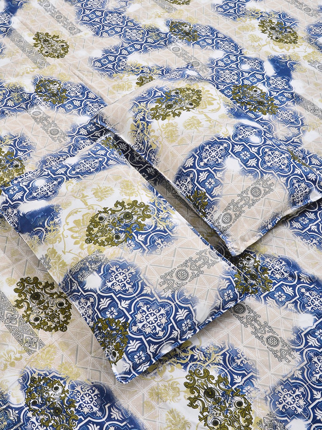 Blue Ethnic Motifs Cotton Blend Double Bedsheet with 2 Pillow Covers