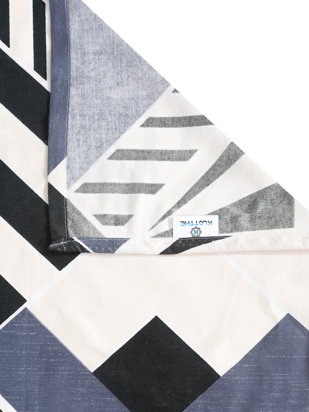 Multi Geometric 300 TC Cotton Blend Double Bedsheet with 2 Pillow Covers
