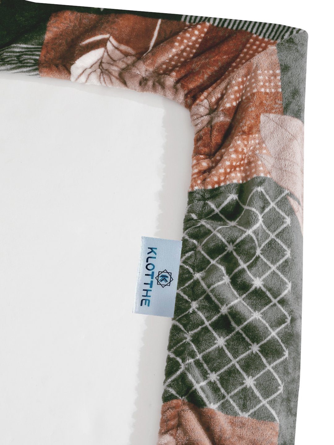 Multicolor Floral Woolen Fitted Double Bed Sheet with 2 Pillow Covers