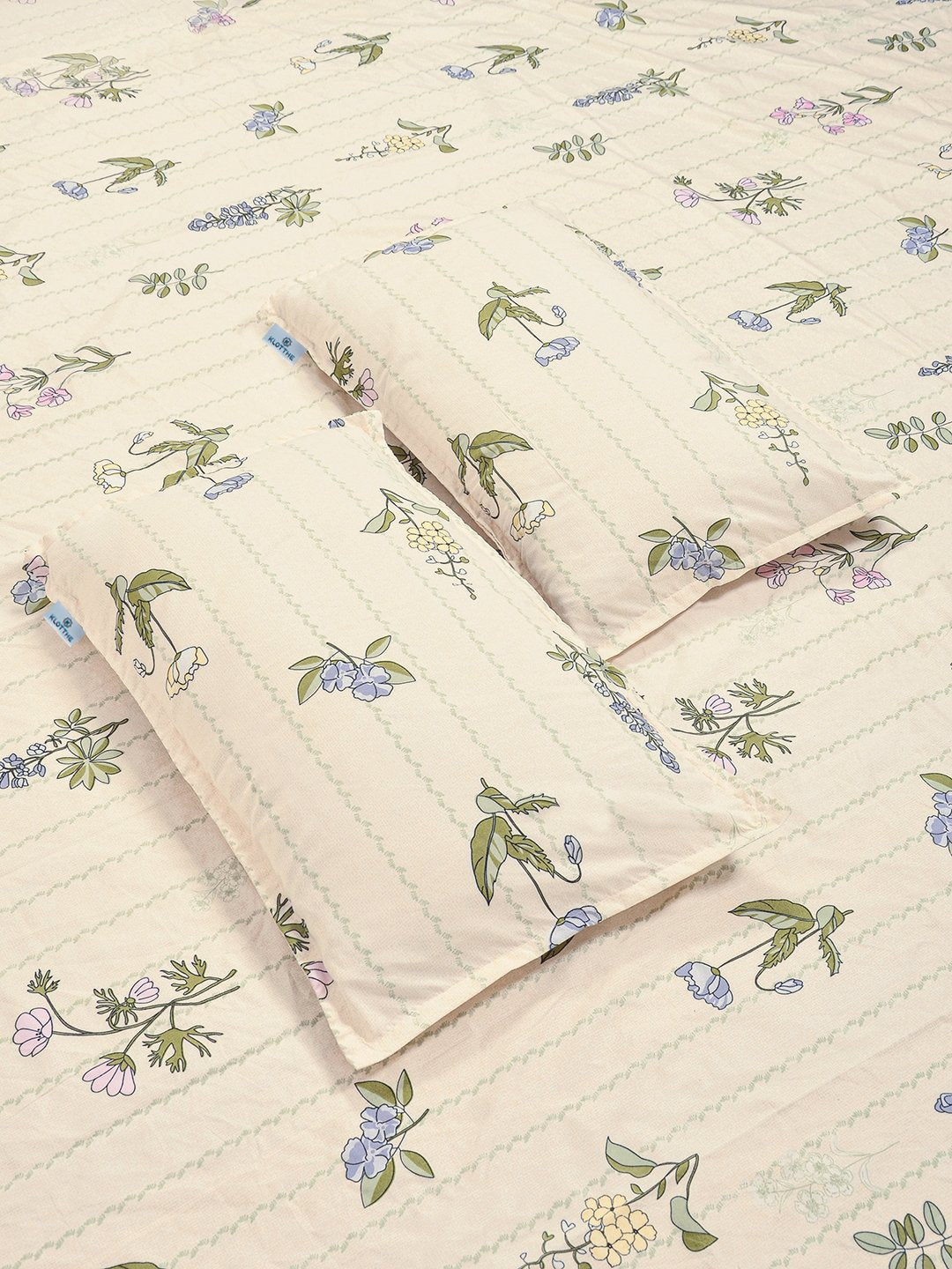Cream Floral 300 TC Cotton Blend Double Bedsheet with 2 Pillow Covers