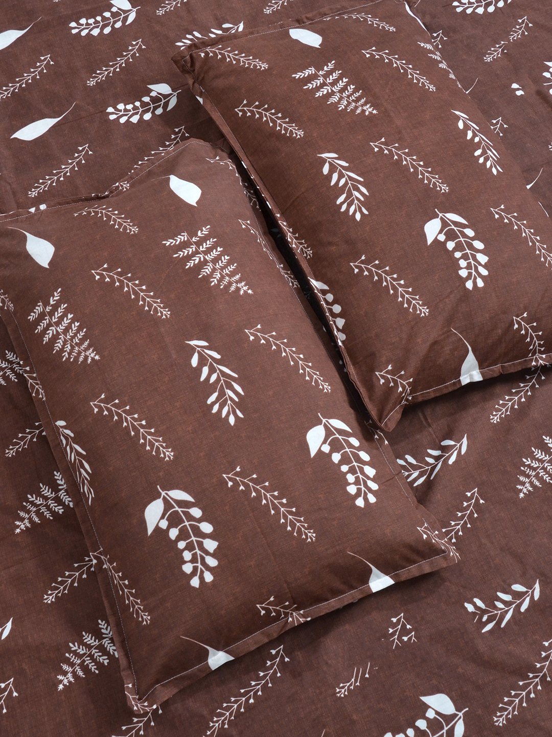 Brown Floral 300 TC Cotton Blend Double Bedsheet with 2 Pillow Covers